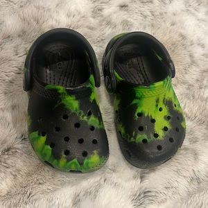 Baby crocs size 4